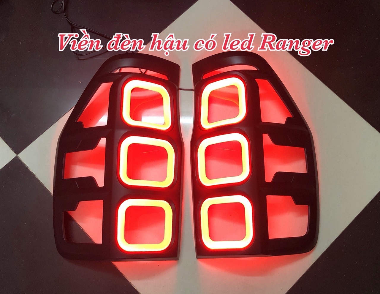 Viền đèn hậu có LED xe Ranger